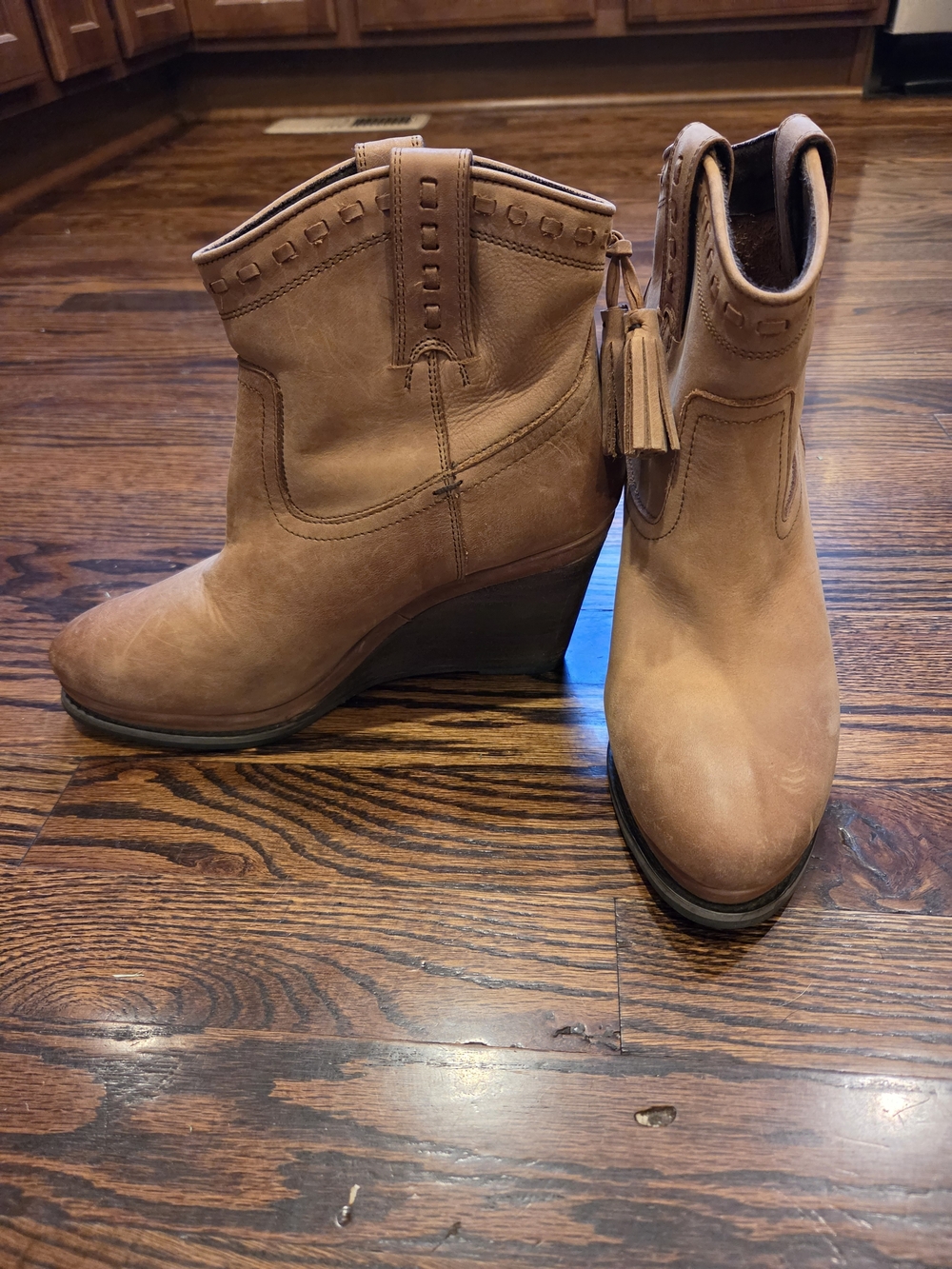 Ariat Pull-On Leather Wedge Western Ankle Boots